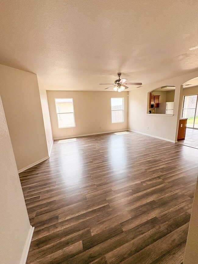 Photo - 2909 Blackburn Dr
