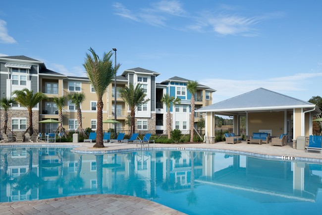 Building Photo - The Oaks at Southlake Commons Rental