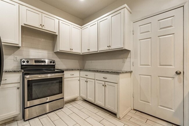 Photo - 1704 NW 33rd St