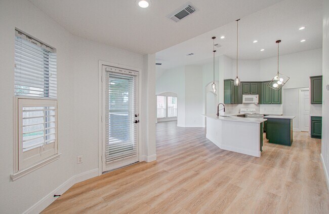 Photo - 2311 Meadow Briar Dr