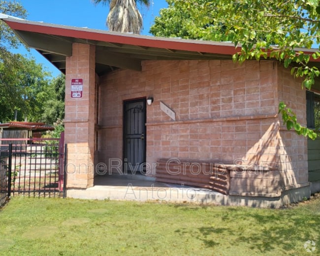 Building Photo - 103 E Skyview Dr Rental
