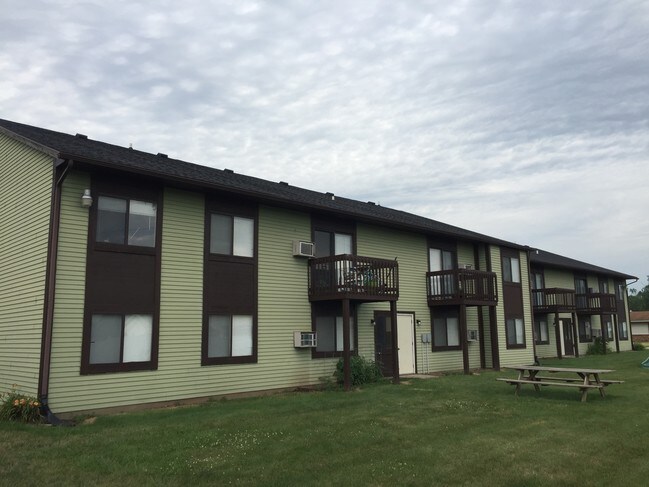 1205 S Martin St - Old Orchard Apartments