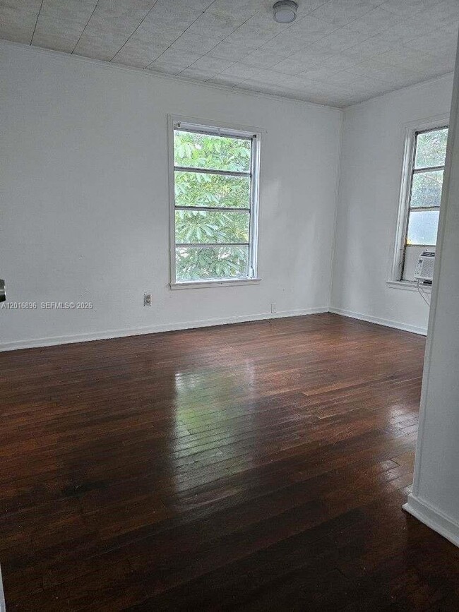 Photo - 1217 N D St