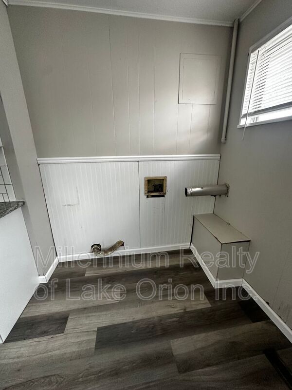 Photo - 22011 Fern St