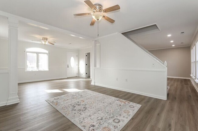 Photo - 18 Azalea Ln