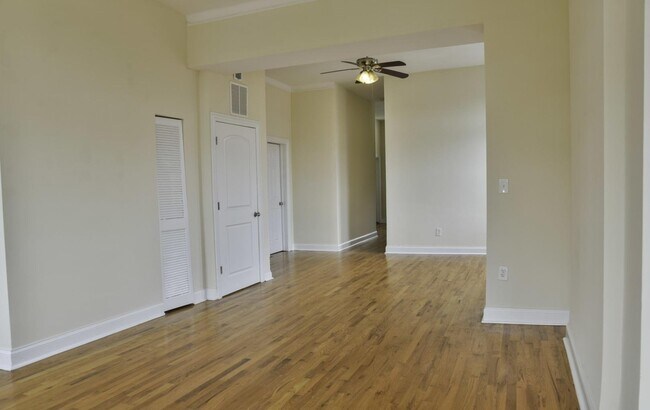 Photo - 3356 N Sheffield Ave Unidad 2E