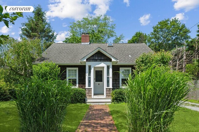 Photo - 43 Sherrill Rd House