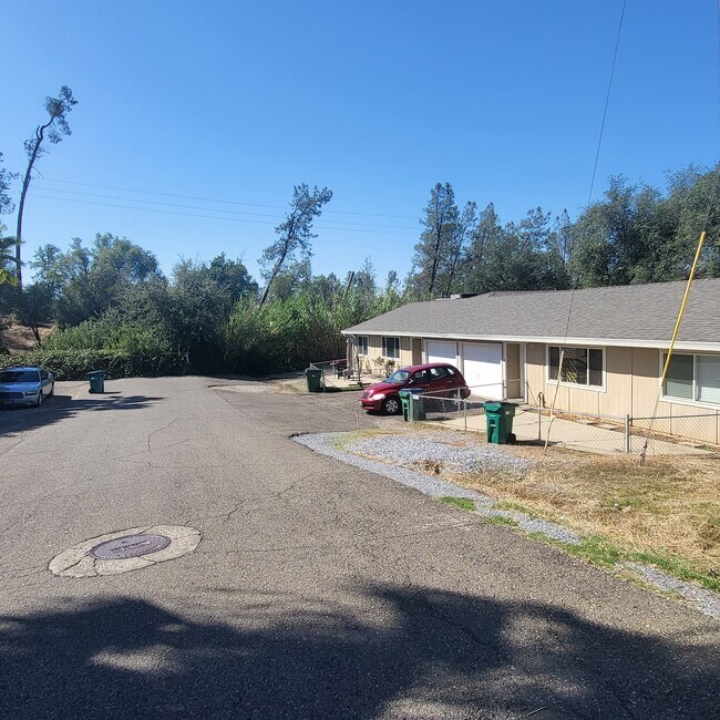 Photo - 2120 Rosamond St Unit 3