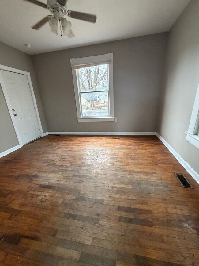 Photo - 1 Bedroom/1 Bath House. Garage & Fenced in Yard!