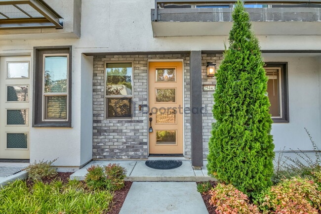 Photo - 25443 Parklane Dr