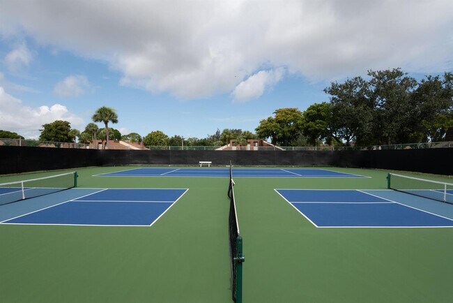 Photo - 4135 Palm Bay Cir Townhome