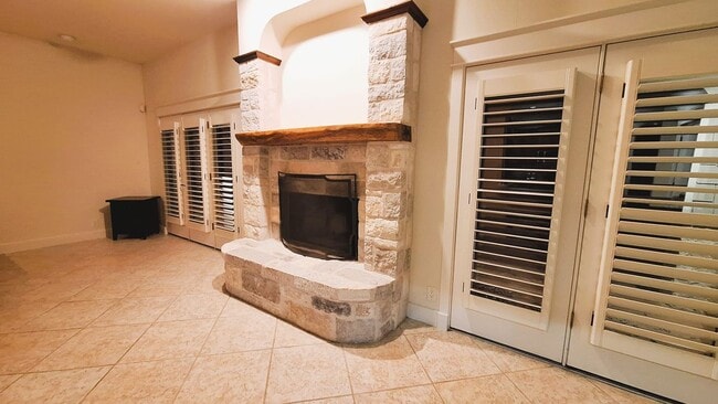 Photo - 130 Squires Dr