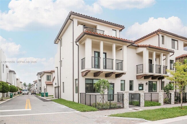 Photo - 8370 NW 49th St