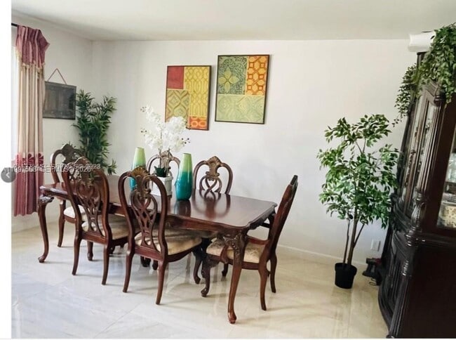 Photo - 721 SW 69th Ave