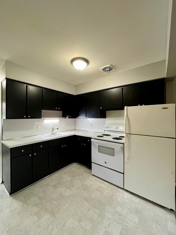 Photo - 1454 Goddard Rd