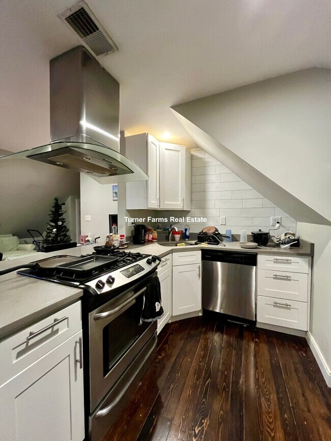 Photo - 19 Dorset St Apartments Unit 3