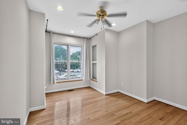 541 Florida Ave NW Unit B