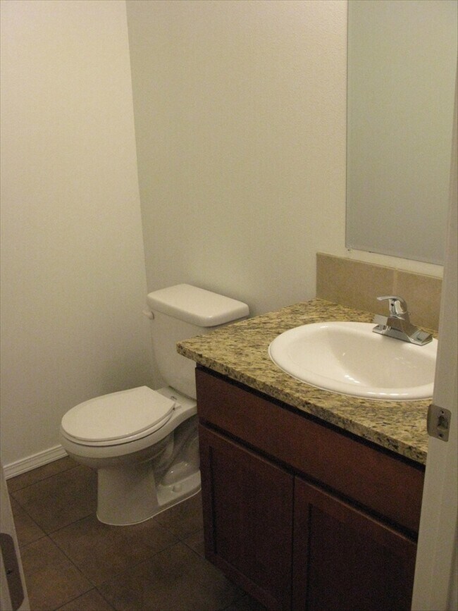 109 E Mizzou Ct Unidad D