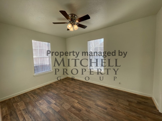 Photo - Wolflin~ 2 bedroom 1 bath!