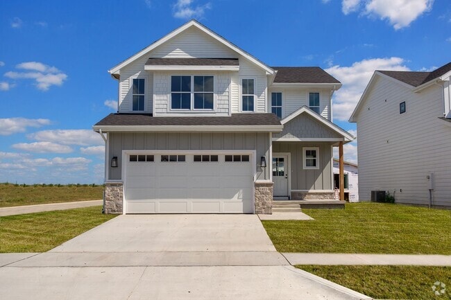Building Photo - Special!! Sign an 18 month lease and recei... Rental