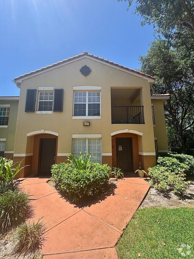 Building Photo - 10330 Fox Trail Rd S Unit 1206 Rental