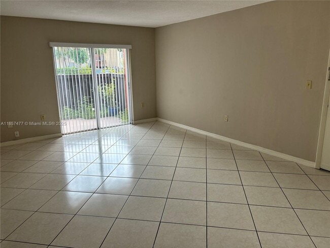 Photo - 10748 N Kendall Dr Unit N-19