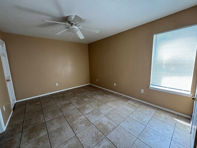 Photo - 3203 Toledo Dr Apartment Unit # A