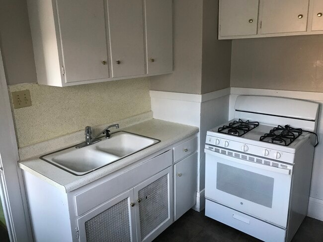 Photo - 2104 Hartford Ave Unidad Highland Park Duplex