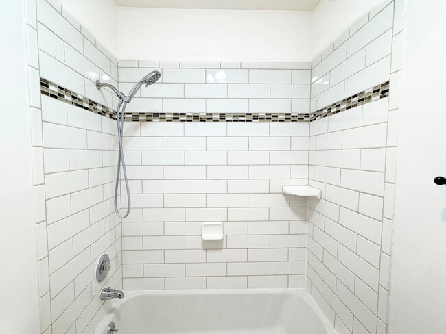 2 BR, 2 BA - Shower - 4th St Apartments