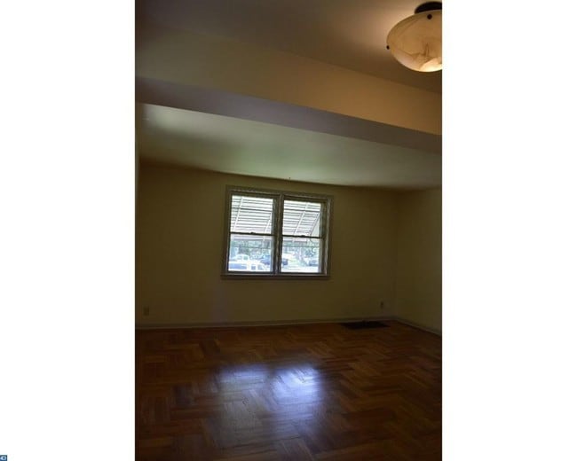 First floor bedroom - 11 Corbin Ct Unidad 1