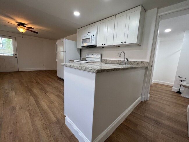 Photo - 2120 10th St