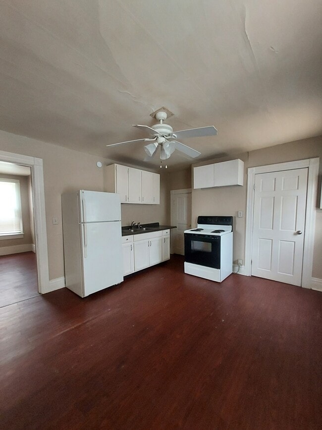 Photo - 398 Andover St Apartment