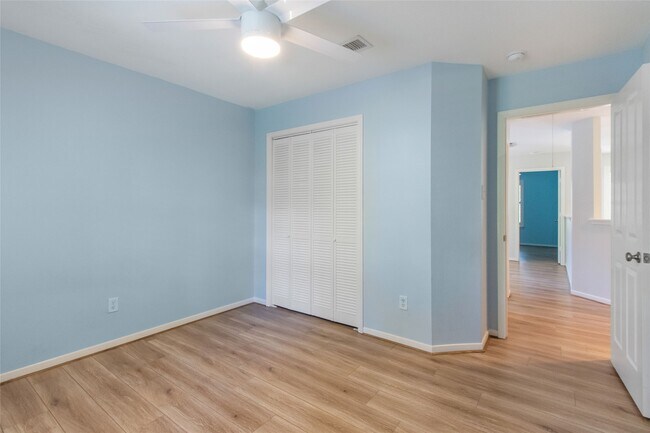 Photo - 77 Sugar Grove Ct