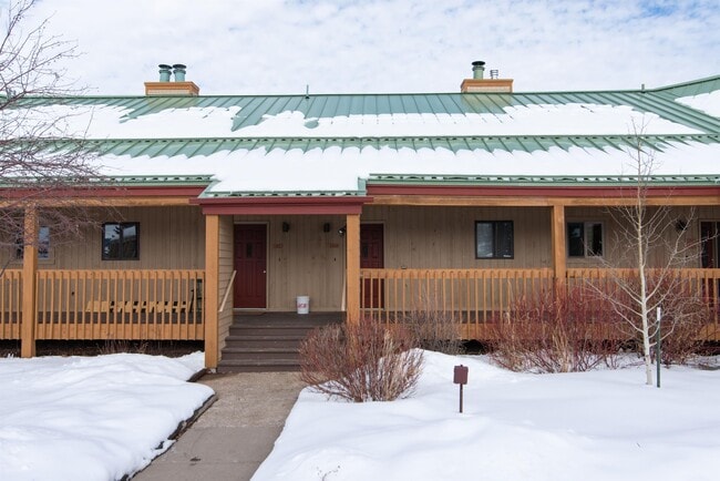 Building Photo - 247 Davis Cup Dr