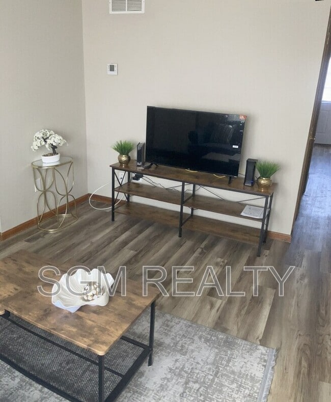 Photo - 1009 Belle Valley Dr