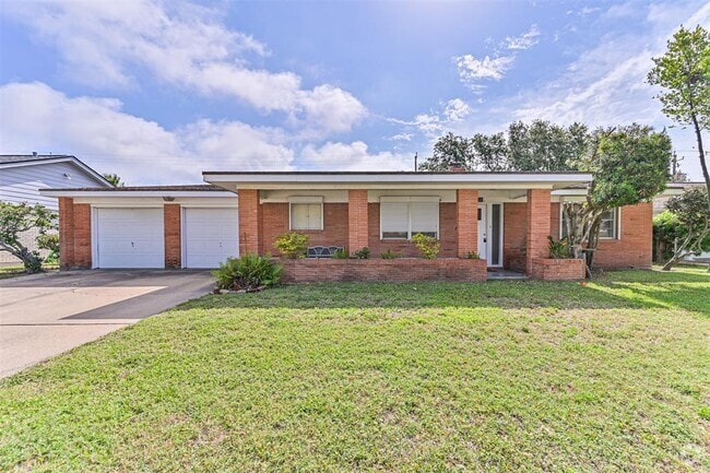 Building Photo - 2920 Heron Dr Rental