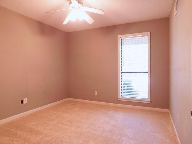 1411 Leafhaven Cove