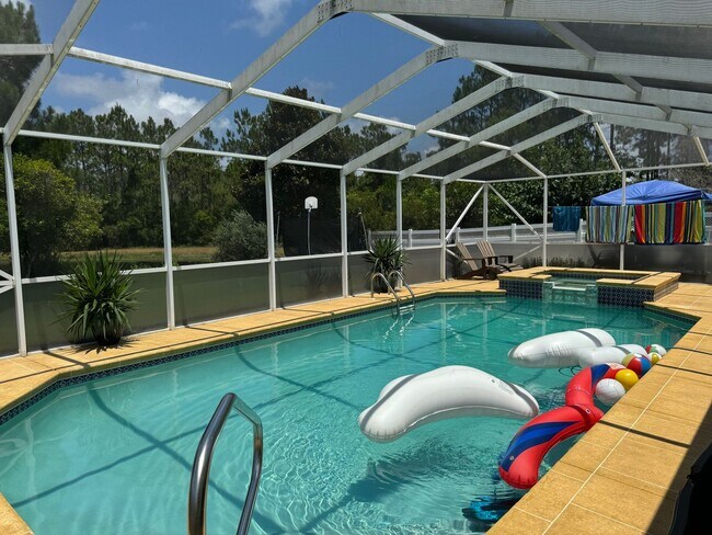 Photo - 4 bed 2bath with Pool