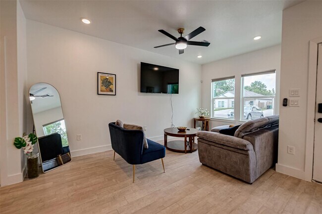 Photo - 5122 Southwind St