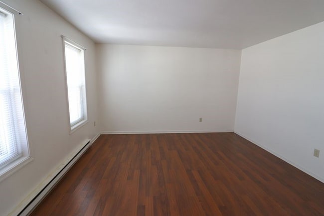 Photo - 40 Oriole Dr