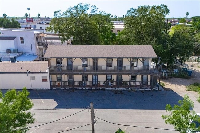 Building Photo - 130 N Texas Ave Unit 8