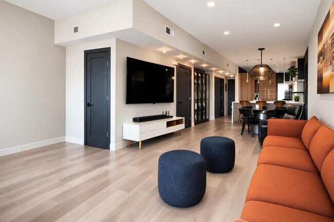 Building Photo - 335 Arlington Ave Unit 2