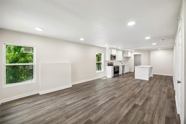 Photo - 1265 E Maddox Ave
