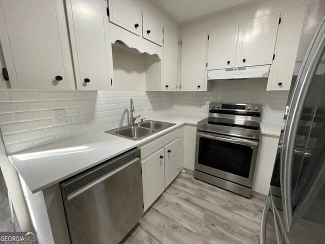 Photo - 130 Springdale Ct