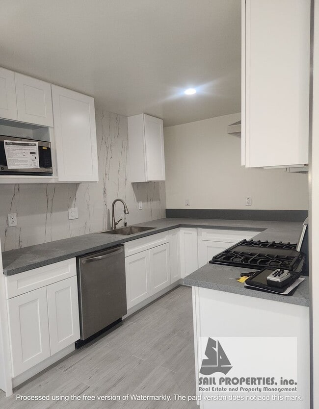 Photo - 916 Delaware St Unit 914 B