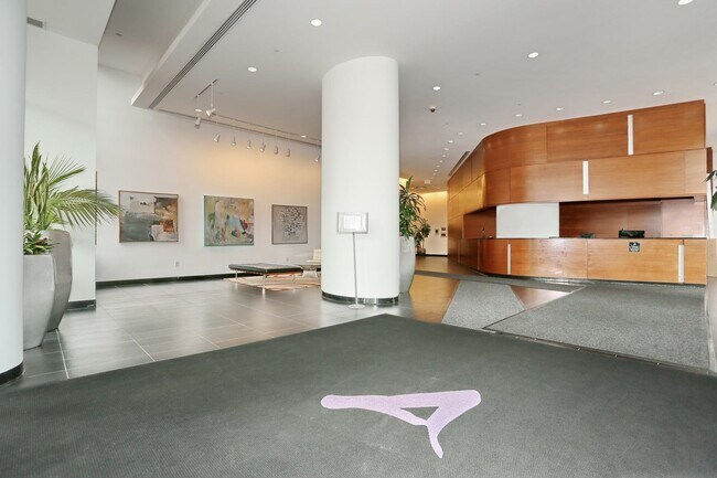 Photo - 389 Washington St Unit 31C