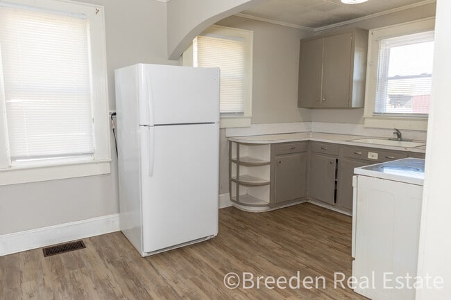 Photo - 102 Brittain Dr