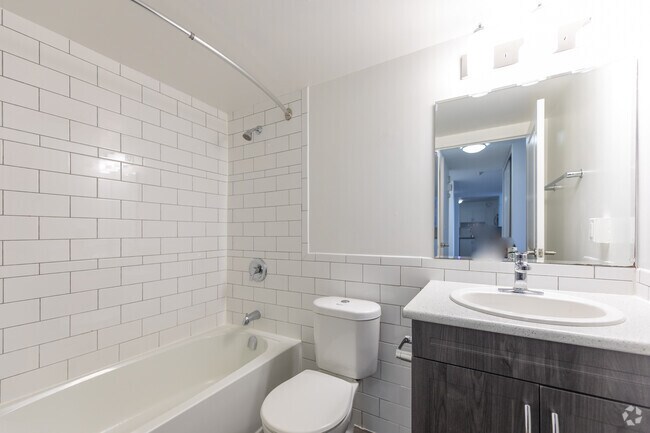 3 chambres, 1 salle de bain - 1182 pi2 - Salle de bain - 125 Bamburgh Circ