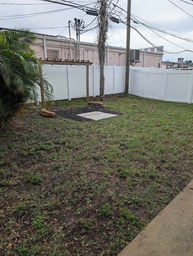 Photo - 411 Marjon Ave Unidad 413 Marjon Ave