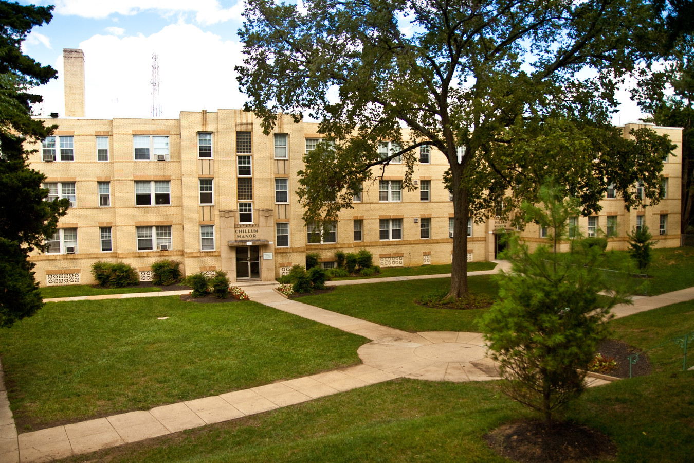 Chillum Manor Apartments - Chillum Manor Apartments